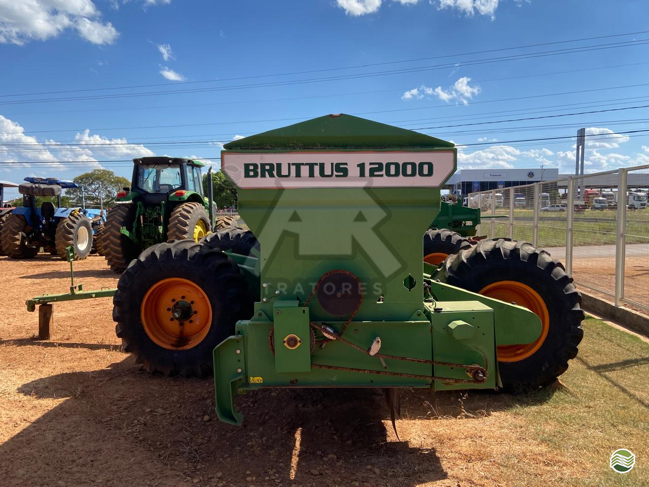 IMPLEMENTOS AGRICOLAS DISTRIBUIDOR DISTRIBUIDOR 12000 ATR Tratores PALMAS TOCANTINS TO